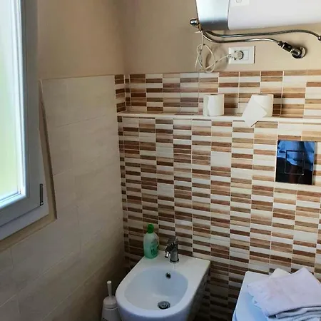 5 Bedrooms House With Terrace At Quaratica * ריקו דל גולפו די ספאציה