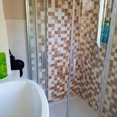 5 Bedrooms House With Terrace At Quaratica * ריקו דל גולפו די ספאציה
